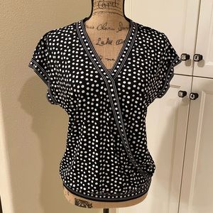 Max Studio Short Sleeve Cross Over Top NWT Medium